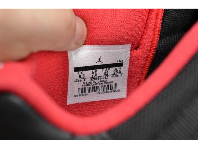 AIR JORDAN 11 RETRO LOW 