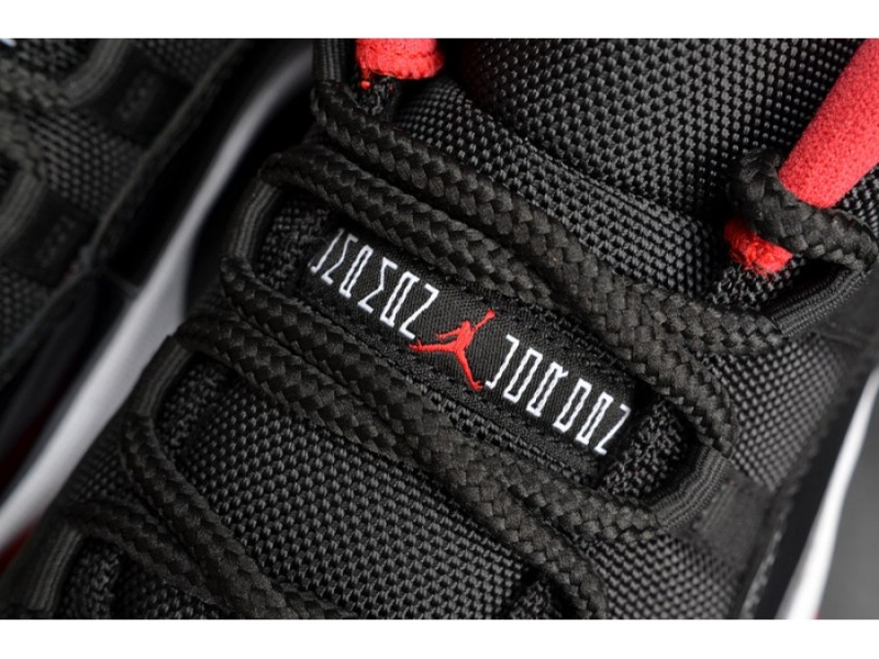 AIR JORDAN 11 RETRO LOW 
