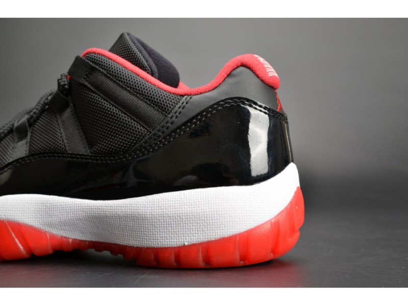 AIR JORDAN 11 RETRO LOW 
