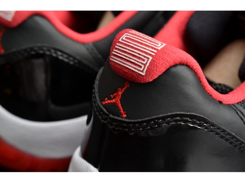 AIR JORDAN 11 RETRO LOW 