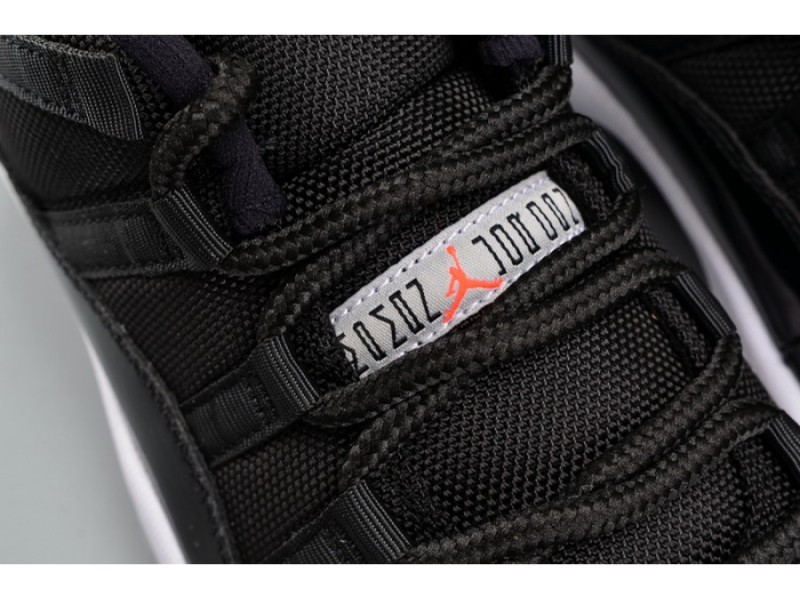 AIR JORDAN 11 RETRO LOW 