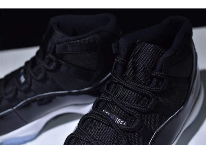 AIR JORDAN 11 RETRO 