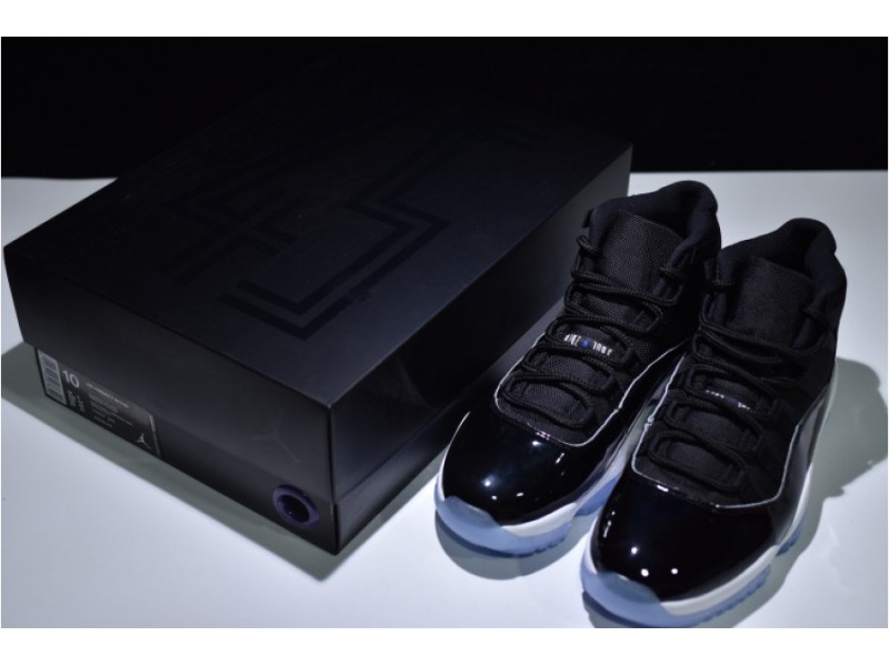 AIR JORDAN 11 RETRO 