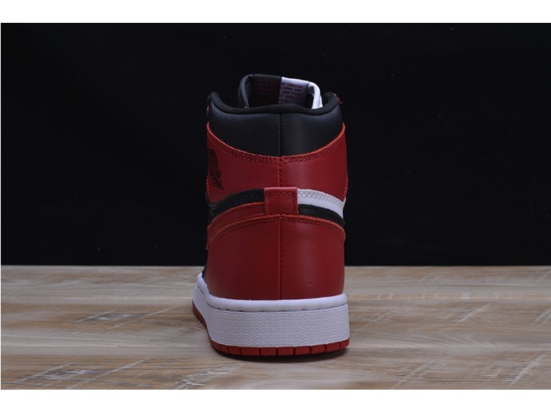 AIR JORDAN 1 RETRO 