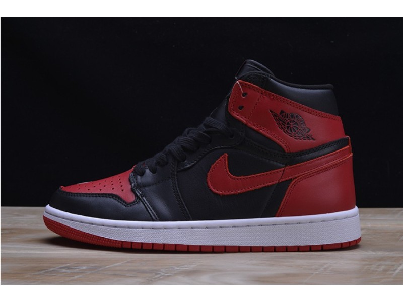 AIR JORDAN 1 RETRO 