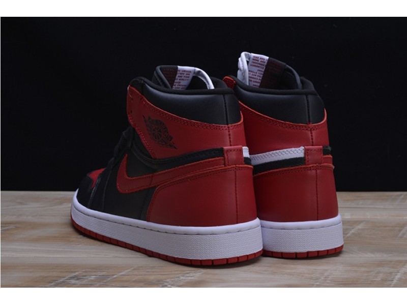 AIR JORDAN 1 RETRO 