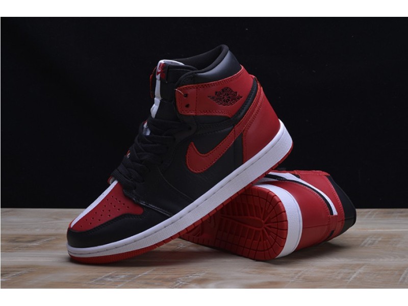 AIR JORDAN 1 RETRO 