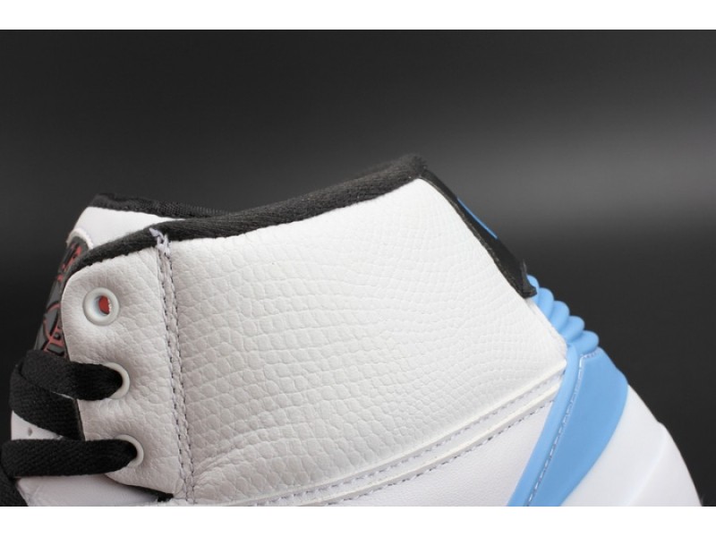 AIR JORDAN 2 RETRO UNC“Alumni” mens 917360-105