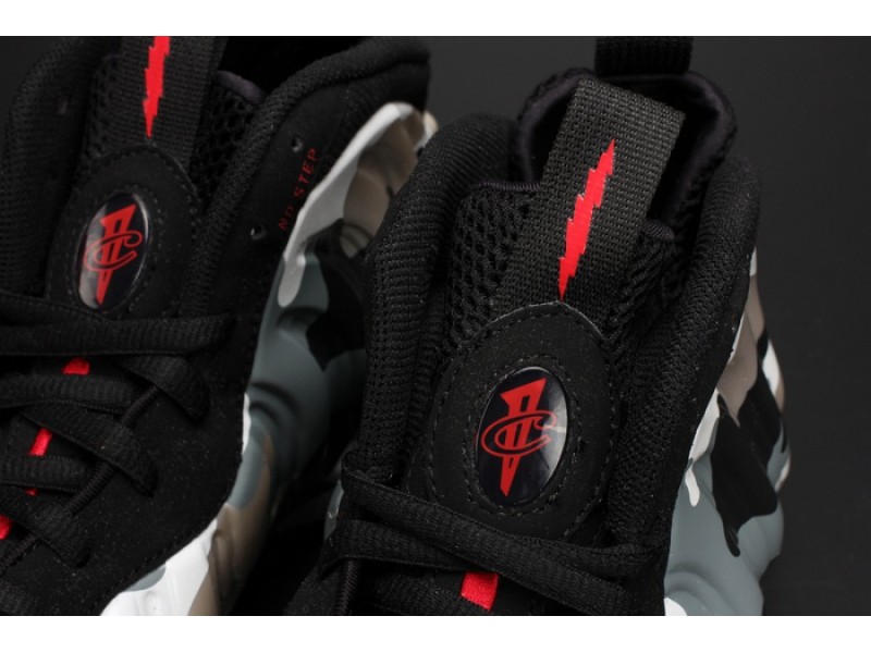 Nike Air Foamposite One PRM 