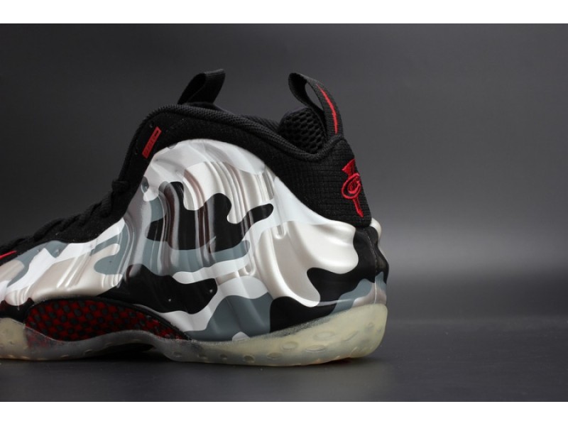 Nike Air Foamposite One PRM 