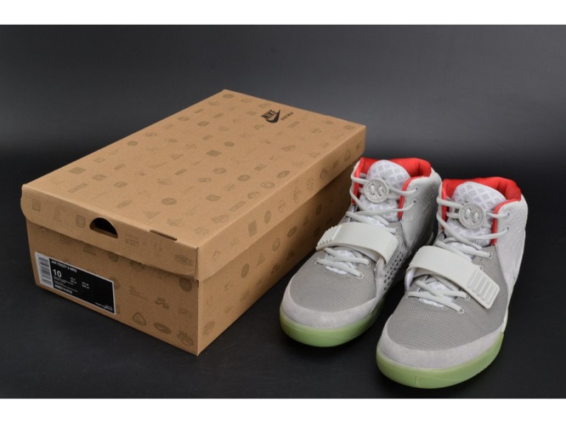NIKE AIR YEEZY 2 PURE PLATINUM Wolf Grey mens 508214-010